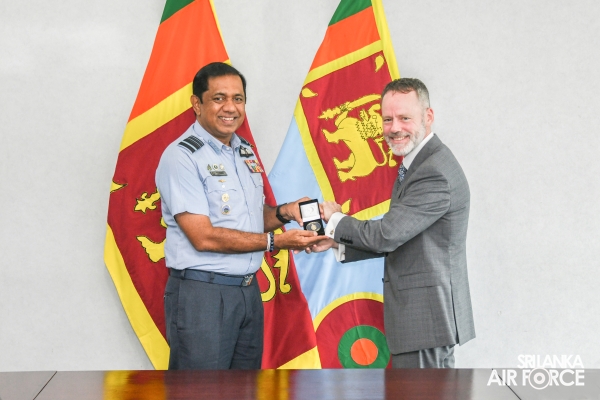 ASSISTANT
SECRETARY AT THE AUSTRALIAN DEPARTMENT OF HOME AFFAIRS CALLS ON THE
COMMANDER