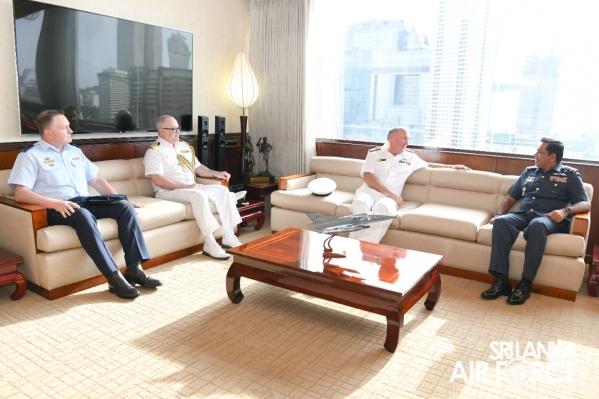 AUSTRALIAN DEFENCE DELEGATION CALL ON COMMANDER OF THE AIR FORCE