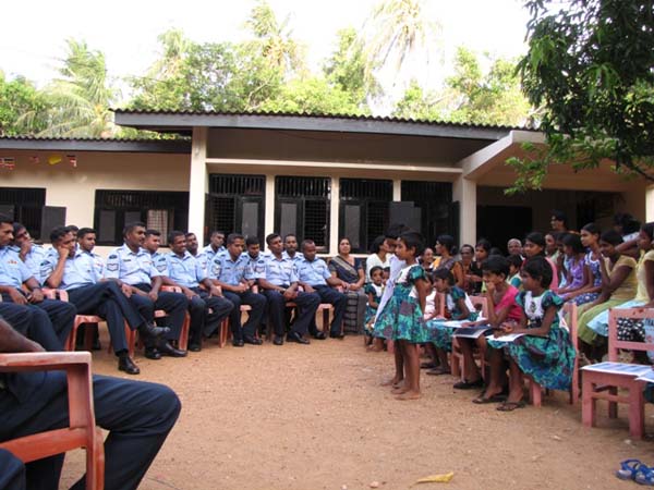 අංක 06 බලඝණය අවන්තිදේවී බාලිකා ළමා නිවාසයට අධාර කරයි අංක 06 බලඝණය අවන්තිදේවී බාලිකා ළමා නිවාසයට අධාර කරයි