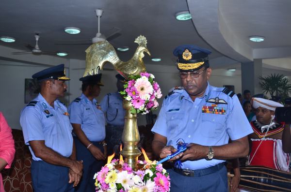 Sri
Lanka Air Force Avurudu Pola 2014