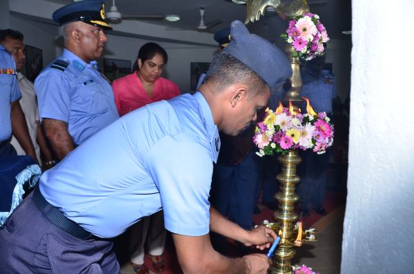 Sri
Lanka Air Force Avurudu Pola 2014