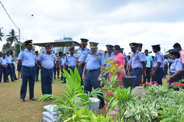 Sri
Lanka Air Force Avurudu Pola 2014