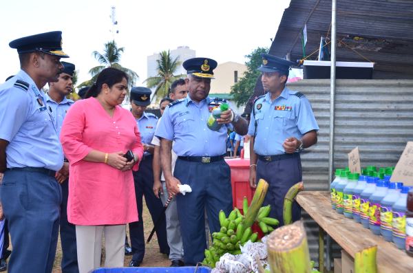 Sri
Lanka Air Force Avurudu Pola 2014