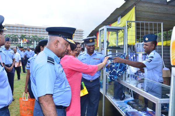 Sri
Lanka Air Force Avurudu Pola 2014