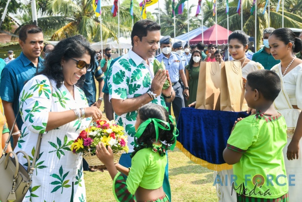SLAF GREETS THE SINHALA & HINDU NEW YEAR WITH “AURUDU UDANAYA AND AURUDU POLA”