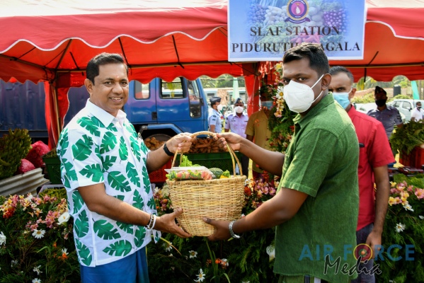 SLAF GREETS THE SINHALA & HINDU NEW YEAR WITH “AURUDU UDANAYA AND AURUDU POLA”