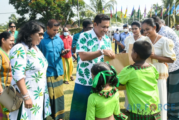 SLAF GREETS THE SINHALA & HINDU NEW YEAR WITH “AURUDU UDANAYA AND AURUDU POLA”