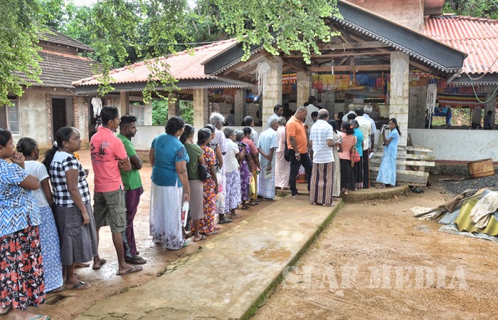 SLAF Medical Teams Assist flood victims at Ayagama