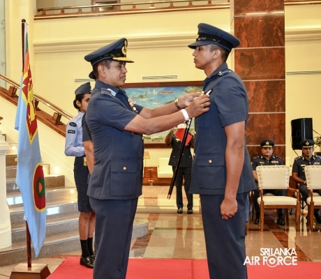 AWARDING
CEREMONY OF AIR CREW QUALIFICATION INSIGNIA AND CERTIFICATES OF
COMMENDATION