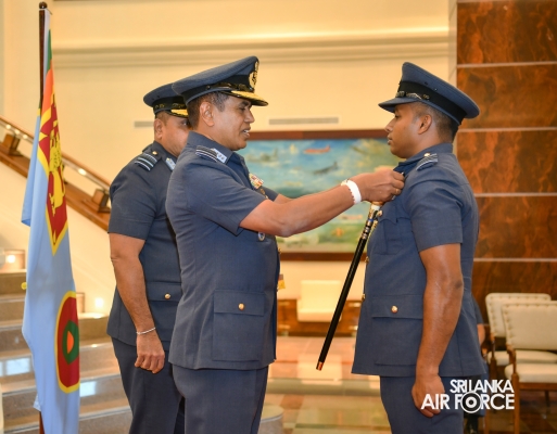 AWARDING
CEREMONY OF AIR CREW QUALIFICATION INSIGNIA AND CERTIFICATES OF
COMMENDATION