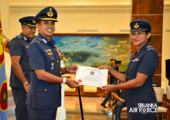 AWARDING
CEREMONY OF AIR CREW QUALIFICATION INSIGNIA AND CERTIFICATES OF
COMMENDATION