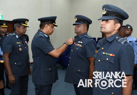 AWARDING CEREMONY OF QUALIFICATION INSIGNIA