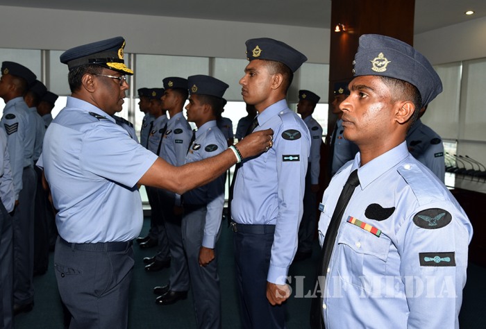 Awarding of Flight Engineers, UAV Pilot, Fighter Controller and Air Gunner Badges