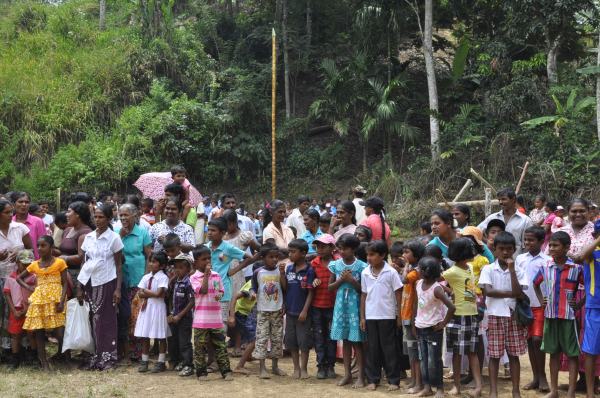 Bakmaha Ulela At B/ Piyarapandova Junior School, Helehalpe, Bandarawela