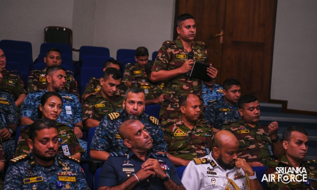 BANGLADESH DEFENCE SERVICES COMMAND AND STAFF COURSE DELEGATION
VISITS AIR FORCE HEADQUARTERS