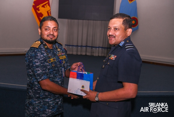 BANGLADESH DEFENCE SERVICES COMMAND AND STAFF COURSE DELEGATION
VISITS AIR FORCE HEADQUARTERS