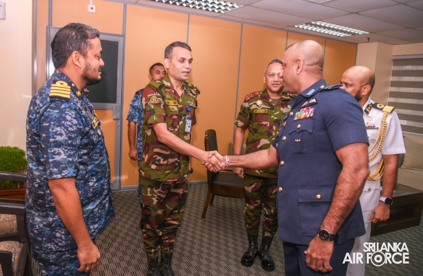 BANGLADESH DEFENCE SERVICES COMMAND AND STAFF COURSE DELEGATION
VISITS AIR FORCE HEADQUARTERS