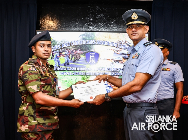 GLADESH ARMED FORCES COMPLETE AIR BASE DEFENCE TRAINING AT SLAF CTS DIYATALAWA