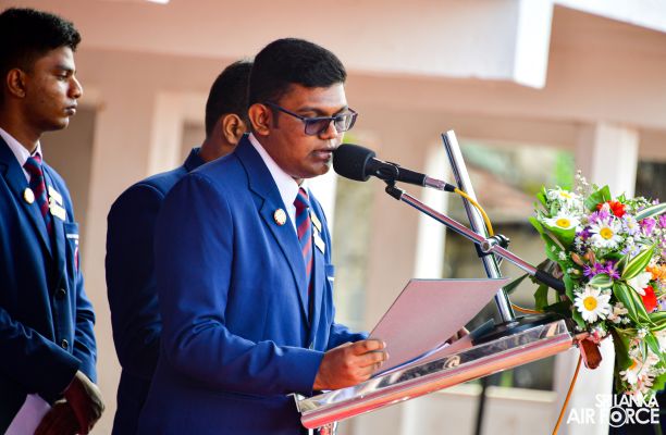 BANDARANAYAKE COLLEGE FELICITATES THE SLAF COMMANDER