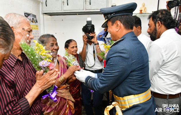 BANDARANAYAKE COLLEGE FELICITATES THE SLAF COMMANDER
