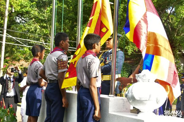 BANDARANAYAKE COLLEGE FELICITATES THE SLAF COMMANDER