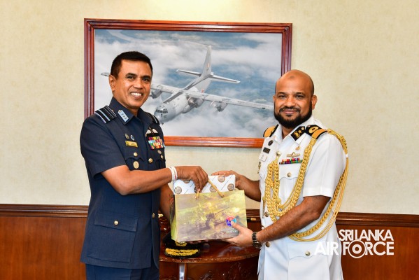 DEFENCE ADVISOR AT BANGLADESH HIGH COMMISSION IN SRI LANKA MAKES FAREWELL CALL ON THE COMMANDER