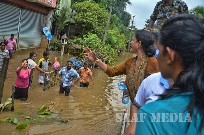 SVU SLAF Base Ratmalana Distributes Flood Relief Items