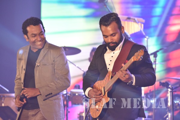 “Bathiya and Santhush Live in Concert” with Umariya