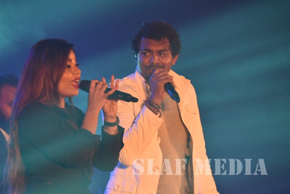 “Bathiya and Santhush Live in Concert” with Umariya