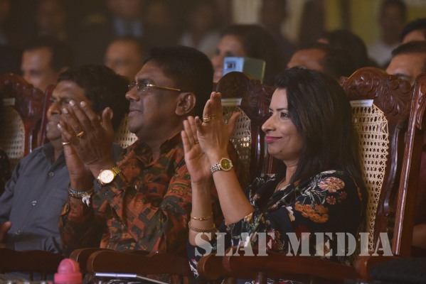 “Bathiya and Santhush Live in Concert” with Umariya