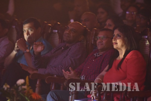 “Bathiya and Santhush Live in Concert” with Umariya
