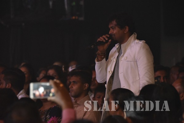 “Bathiya and Santhush Live in Concert” with Umariya