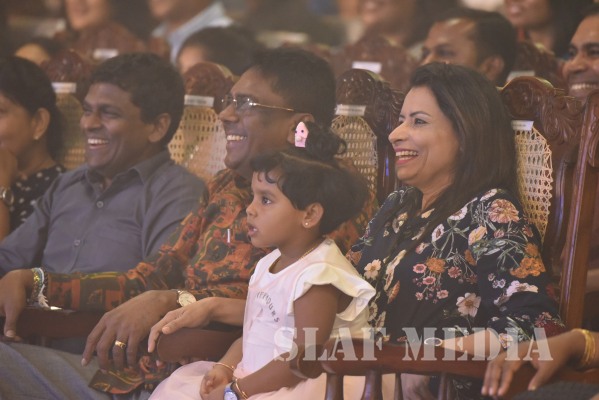 “Bathiya and Santhush Live in Concert” with Umariya