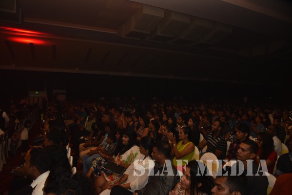 “Bathiya and Santhush Live in Concert” with Umariya