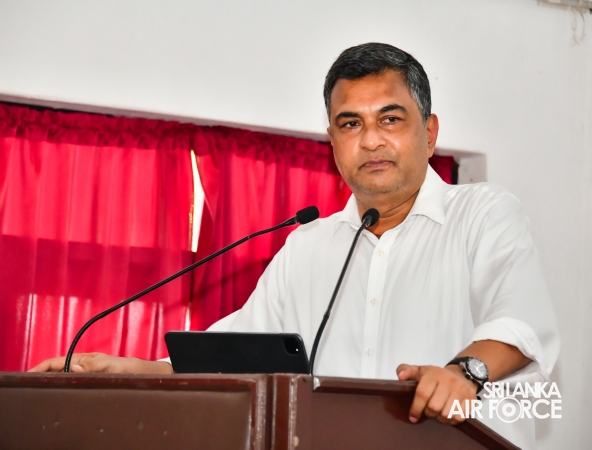 SECRETARY DEFENCE CONDUCTS SECURITY ASSESSMENT VISIT TO BATTICALOA