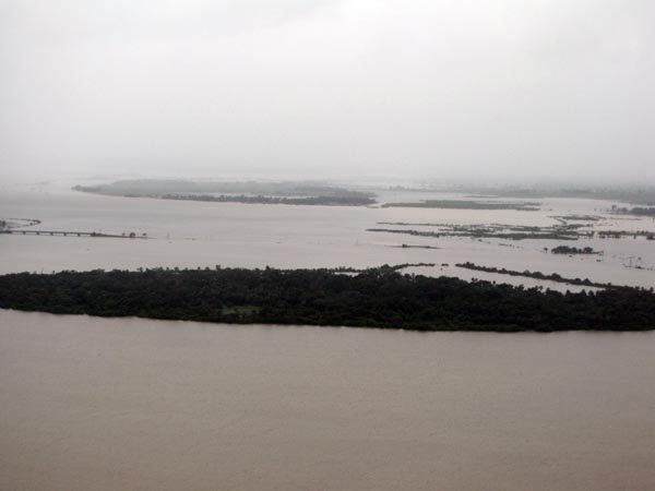 46 Rescued by SLAF Choppers from Batti Floods