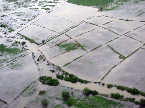 46 Rescued by SLAF Choppers from Batti Floods