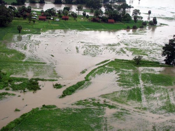46 Rescued by SLAF Choppers from Batti Floods