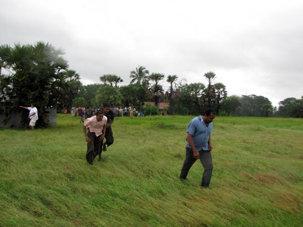 46 Rescued by SLAF Choppers from Batti Floods