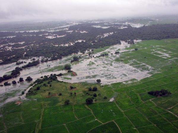 46 Rescued by SLAF Choppers from Batti Floods