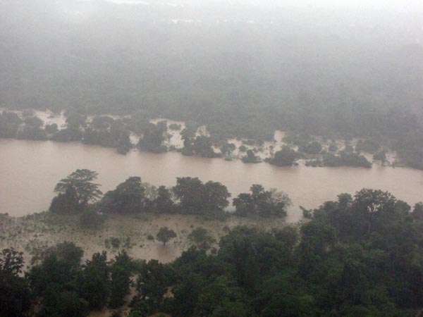 46 Rescued by SLAF Choppers from Batti Floods
