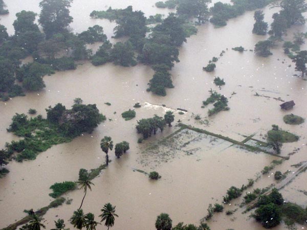 46 Rescued by SLAF Choppers from Batti Floods