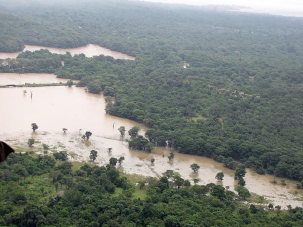 46 Rescued by SLAF Choppers from Batti Floods