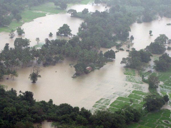 46 Rescued by SLAF Choppers from Batti Floods