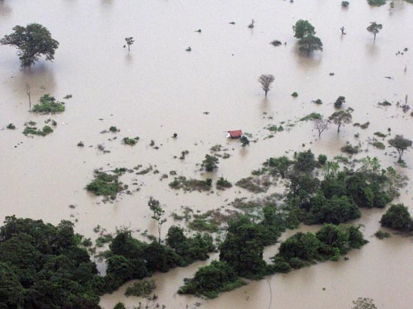 46 Rescued by SLAF Choppers from Batti Floods