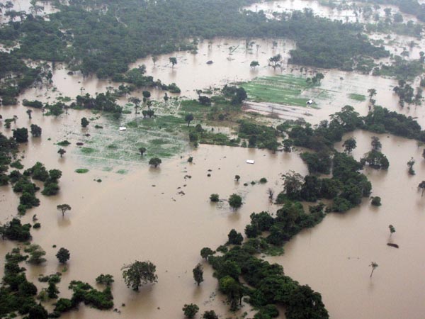 46 Rescued by SLAF Choppers from Batti Floods