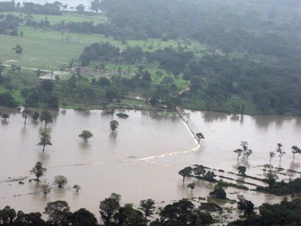 46 Rescued by SLAF Choppers from Batti Floods