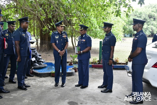 COMMANDER’S INSPECTION AT SLAF STATION BATTICALOA