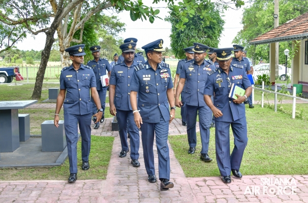 COMMANDER’S INSPECTION AT SLAF STATION BATTICALOA