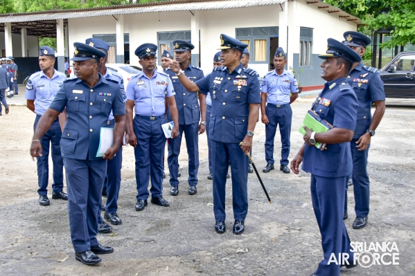 COMMANDER’S INSPECTION AT SLAF STATION BATTICALOA